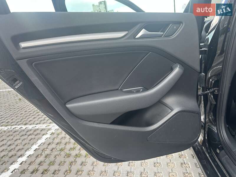 Седан Audi A3 2014 в Киеве