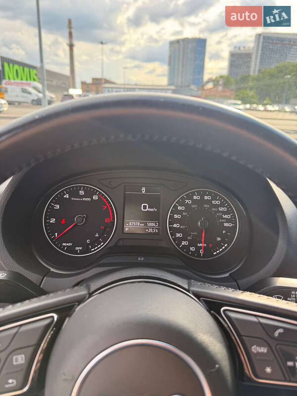 Седан Audi A3 2018 в Киеве