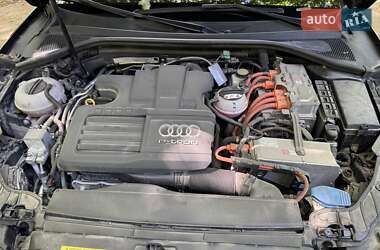 Хэтчбек Audi A3 2017 в 