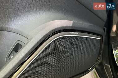 Хэтчбек Audi A3 2017 в 