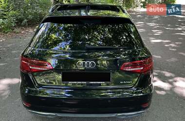 Хэтчбек Audi A3 2017 в 