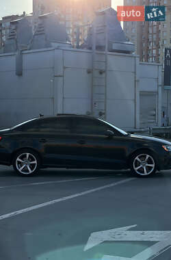 Седан Audi A3 2015 в 