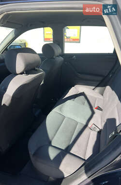 Хэтчбек Audi A3 2001 в 
