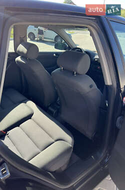 Хэтчбек Audi A3 2001 в 