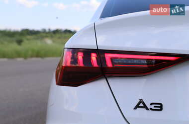 Седан Audi A3 2021 в 