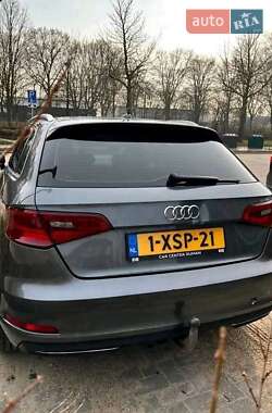 Хэтчбек Audi A3 2014 в 
