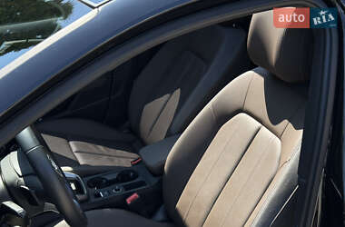 Седан Audi A3 2023 в 