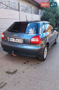 Хэтчбек Audi A3 2002 в 