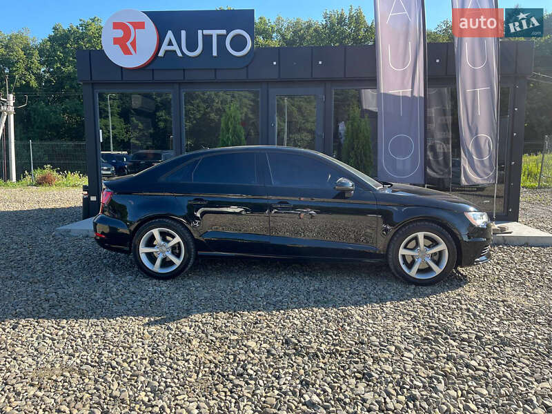 Седан Audi A3 2016 в Львове