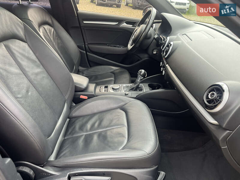 Седан Audi A3 2016 в Львове