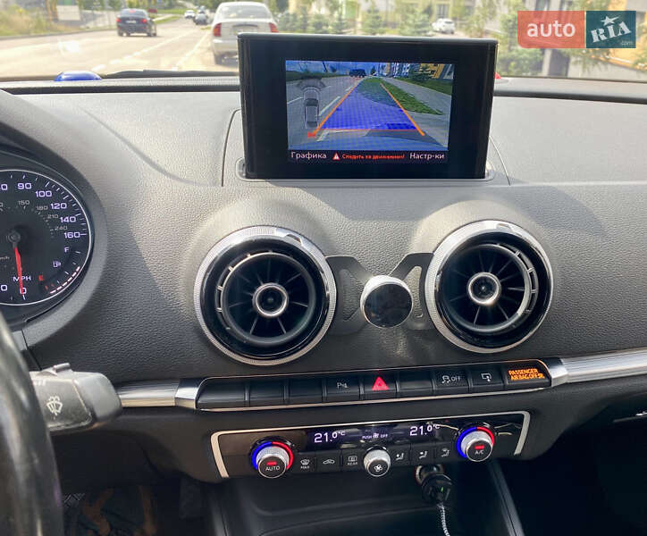 Седан Audi A3 2015 в Рівному