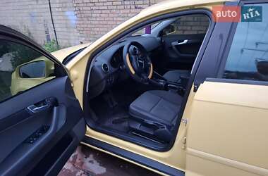 Хэтчбек Audi A3 2005 в 