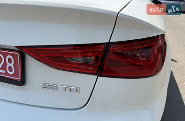 Седан Audi A3 2015 в 