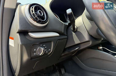 Седан Audi A3 2015 в 