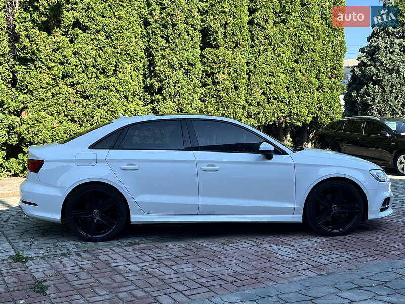 Седан Audi A3 2016 в Белой Церкви