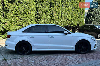 Седан Audi A3 2016 в 