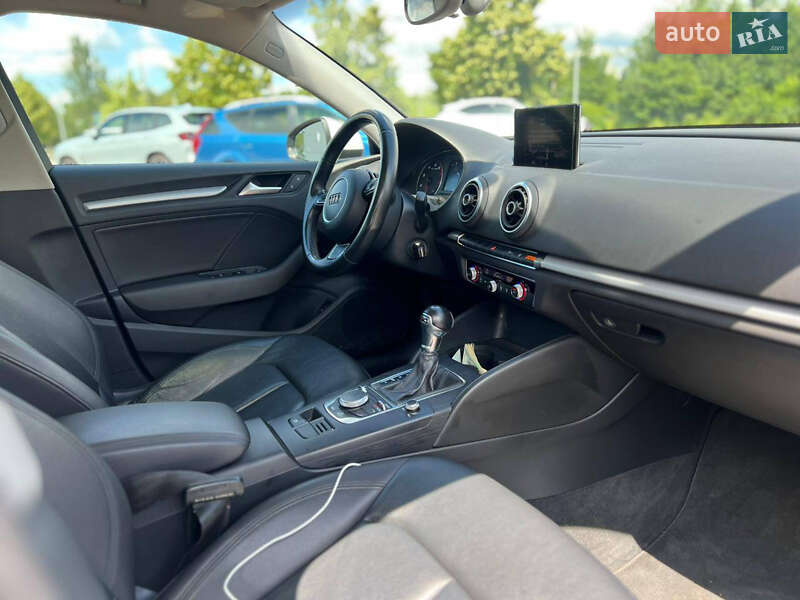Седан Audi A3 2014 в Днепре