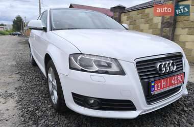 Хэтчбек Audi A3 2010 в 