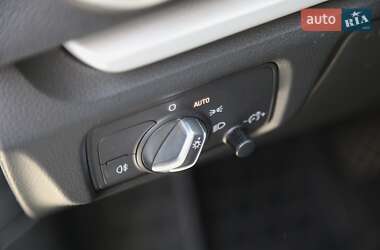 Хэтчбек Audi A3 2015 в 