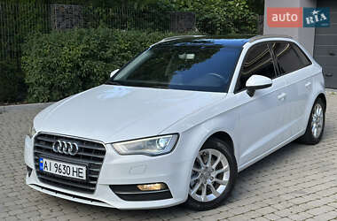 Хэтчбек Audi A3 2016 в 