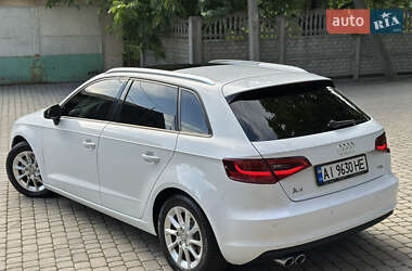 Хэтчбек Audi A3 2016 в 