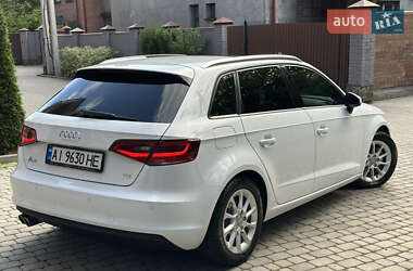 Хэтчбек Audi A3 2016 в 