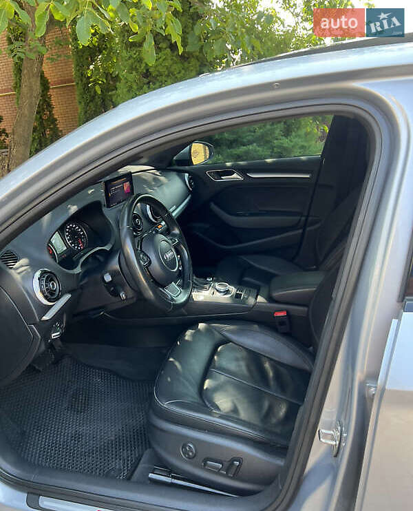 Седан Audi A3 2015 в Днепре