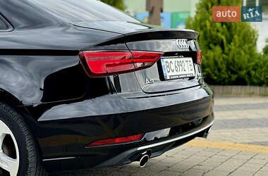 Седан Audi A3 2016 в 