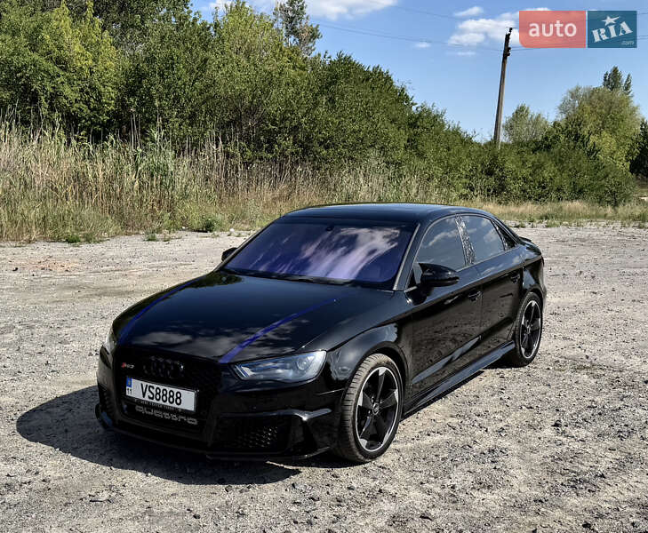 Седан Audi A3 2015 в Новых Санжарах