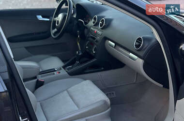 Хэтчбек Audi A3 2006 в 
