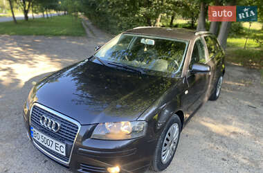 Хэтчбек Audi A3 2005 в 