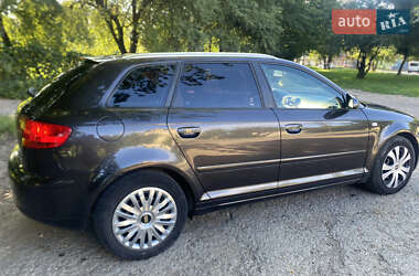 Хэтчбек Audi A3 2005 в 