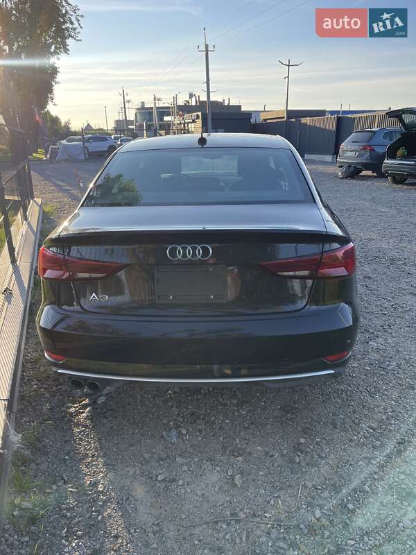 Седан Audi A3 2018 в Львове