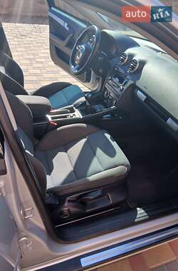 Хэтчбек Audi A3 2012 в 