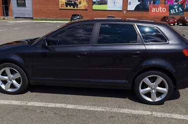 Хэтчбек Audi A3 2010 в 