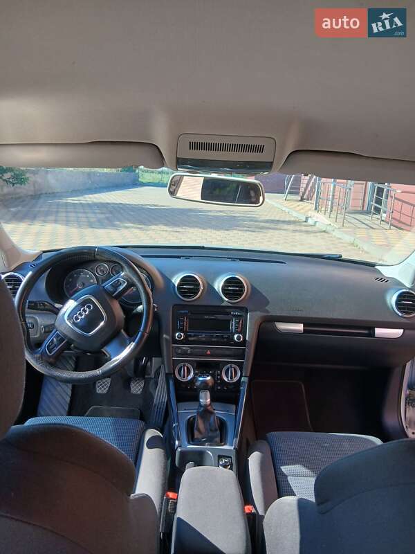 Хэтчбек Audi A3 2012 в Гайсине
