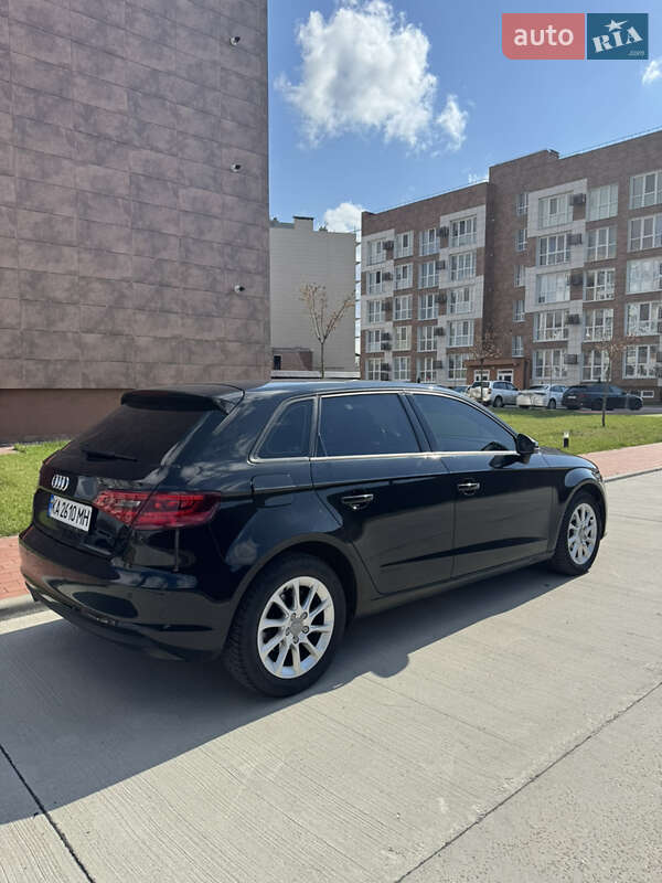 Хэтчбек Audi A3 2015 в Кременчуге