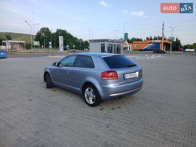 Хетчбек Audi A3 2004 в Мукачевому