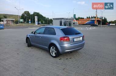 Хэтчбек Audi A3 2004 в 