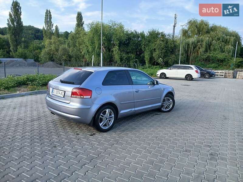 Хетчбек Audi A3 2004 в Мукачевому