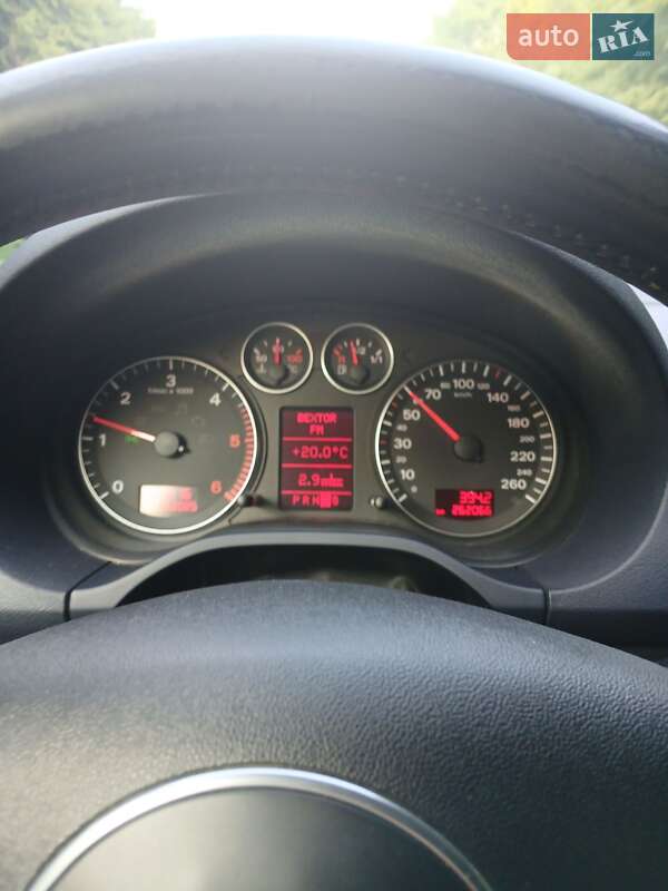 Хетчбек Audi A3 2004 в Мукачевому