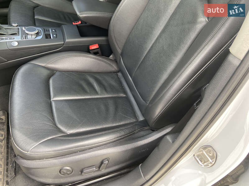 Седан Audi A3 2016 в Киеве