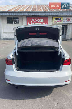 Седан Audi A3 2015 в 