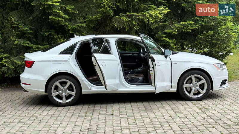 Седан Audi A3 2015 в Львове