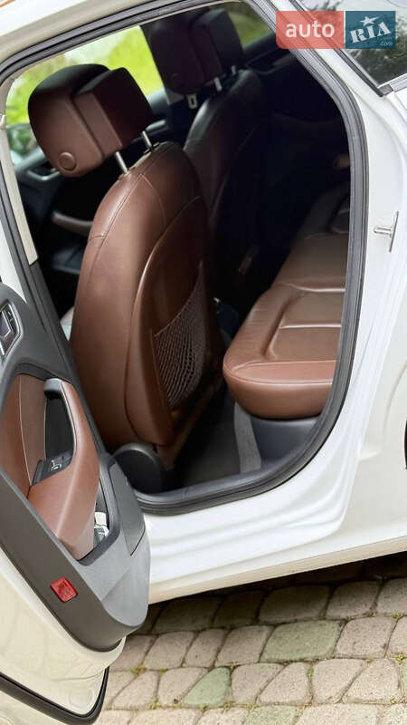 Седан Audi A3 2015 в Львове