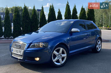 Хэтчбек Audi A3 2006 в 