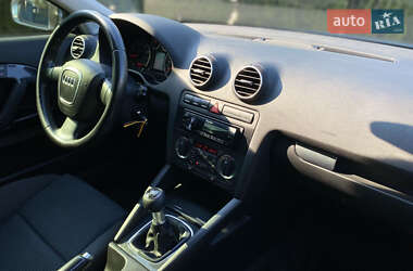 Хэтчбек Audi A3 2006 в 