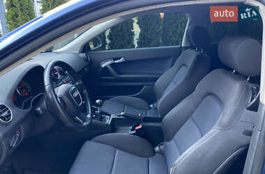 Хэтчбек Audi A3 2006 в 