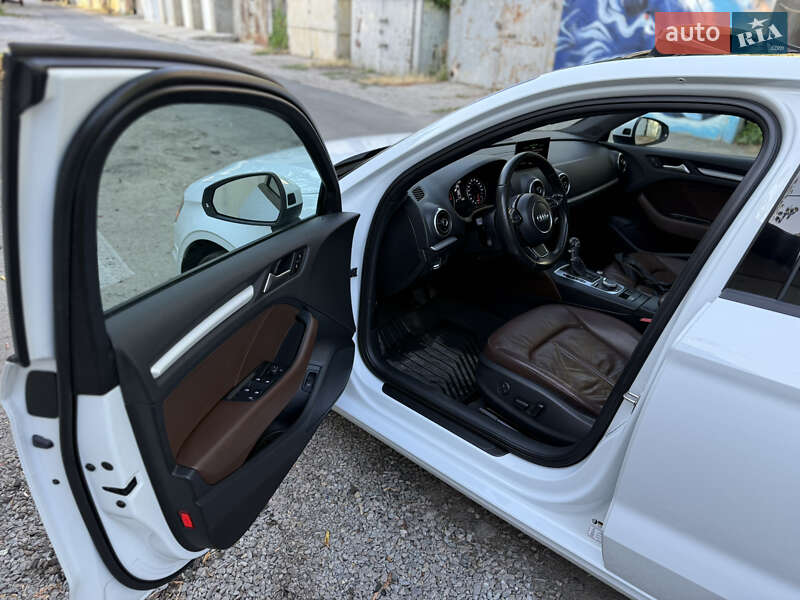 Седан Audi A3 2014 в Одессе