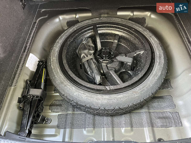 Седан Audi A3 2015 в Кропивницком
